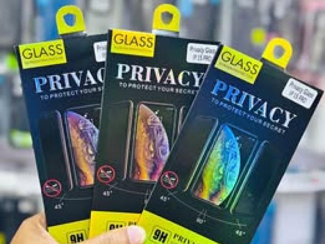 Iphone 15 pro Privacy screen protector available free delivery 9386540