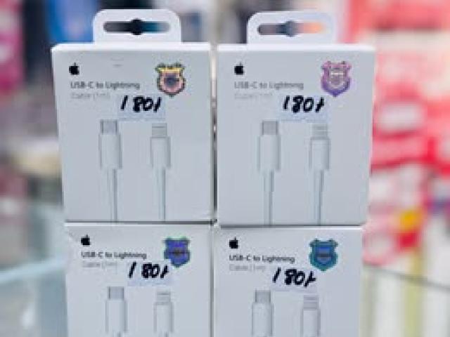 Iphone USB-C to lightnine cable available free delivery 9386540