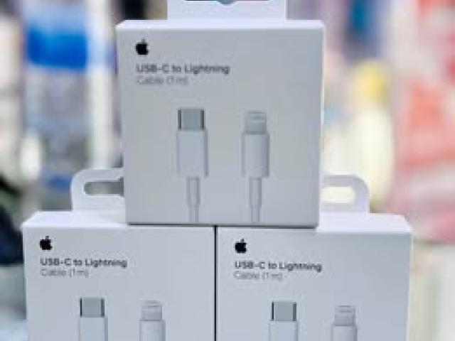 Iphone USB-C to lightnine Cable available free delivery 9386540