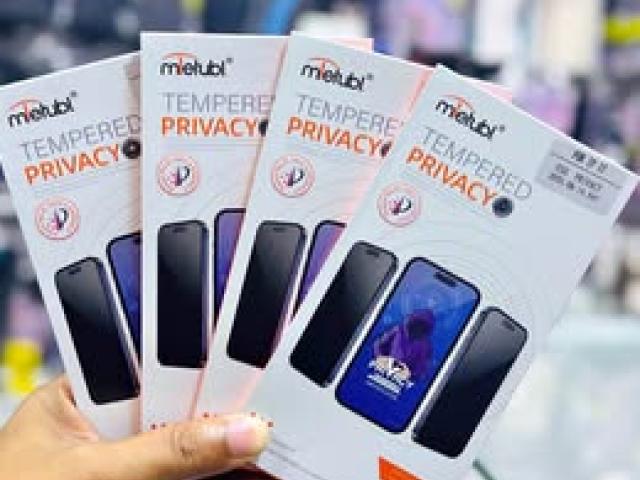 Iphone 17 privacy screen protector available free delivery 9386540