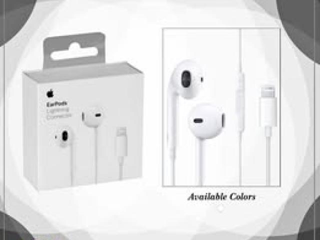Iphone Lightning Headset - Call 7766002/7664336
