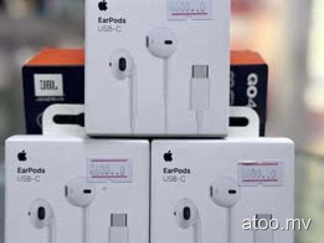 Iphone Original USB-C Headset available free delivery 9386540