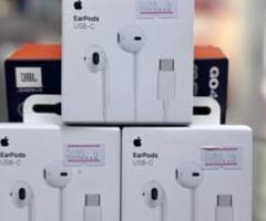 Iphone Original USB-C Headset available free delivery 9386540
