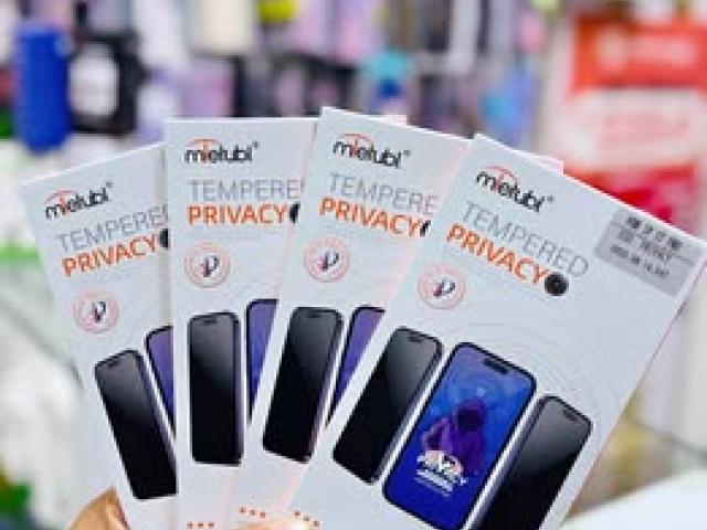 Iphone 17 Pro privacy screen protector available free delivery 9386540