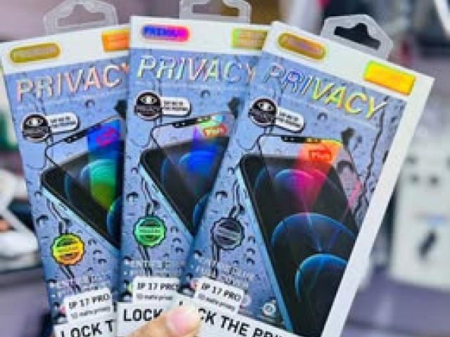 Iphone 17 pro matte privacy screen protector available Free delivery 9386540