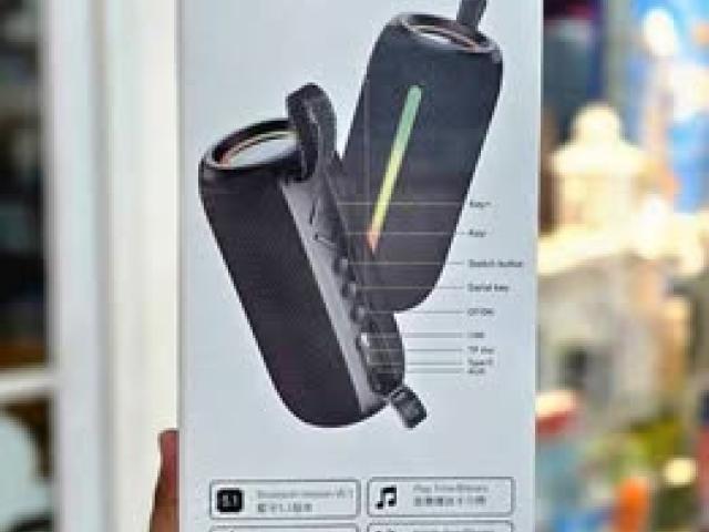 AWEI Y370 Long Endurance Portable Bluetooth