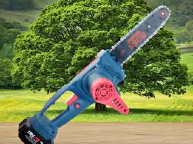 BOSS CORDLESS CHAIN SAW 10 INCH