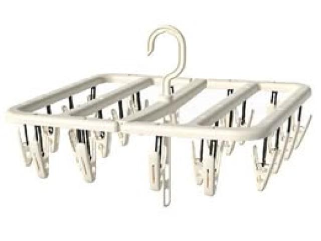 Clothes Hanger (With 24 Pegs)