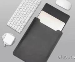 Laptop sleeve