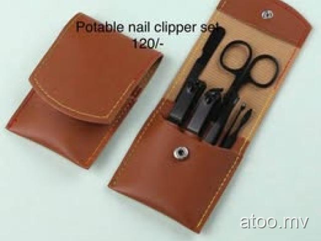 Nail clipper set
