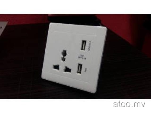 2 USB, 1 AC Outlet Socket